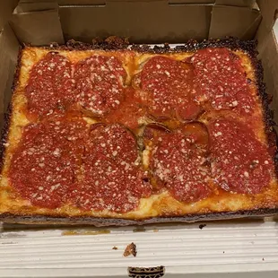 Four piece extra sauce, pepperoni and mushroom