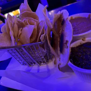 Chips &amp; salsa