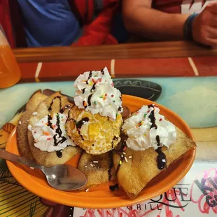 Sopapillas