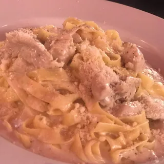 Fettuccine Alfredo