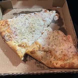 Cheese pizza