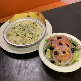 Fettuccine Alfredo with Chicken Dinner Special (also comes with shrimp)