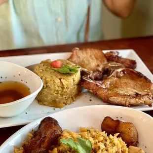 Chuletas Fritas w regular mofongo ($17.99)