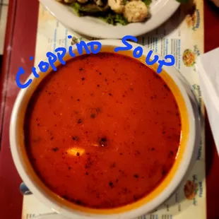 Cioppino Soup 4/5.  No crusty bread but, Broth was delicious!