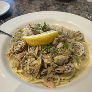 White clams and linguini. Yummy