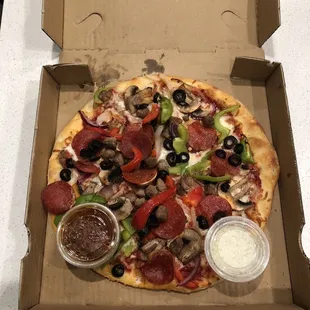 Pizza Tutto to go. Great crust.