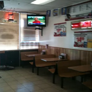 Lots of seating &amp; 3 TV&apos;s...video games &amp; pinball too!!