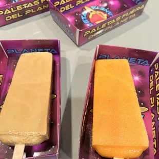 Left: Cafe horchata Right: Mango durazno (BOMB)