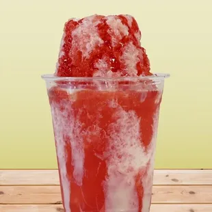 Raspado de fresa y lechera