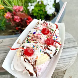 Banana split with three of my favorite flavors - pistachio, queso, and some delicious Mexican strawberry blend.