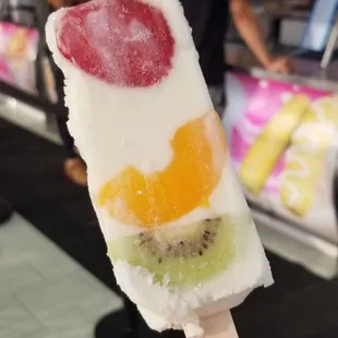 Paletas de fruta con crema