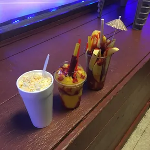 Elotes, volcan and mangoloco