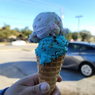 Cookie monster and gansito