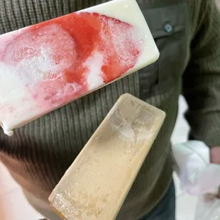 Paleta d café y fresas con crema