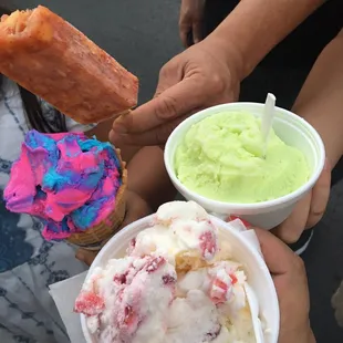 Paleta fruta con Chile,Cotton Candy ice cream cone  Scoop of Coconut with Stawberries &amp; Cream in a cup Lemon ice cream