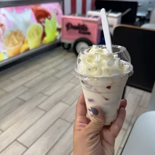 Fresh Strawberries with Cream