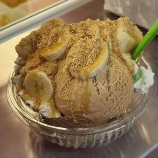 Dulce de leche sundae