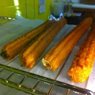 Hot churros...they always smell good!