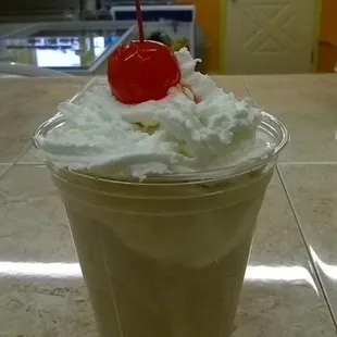 Root beer float delicious !