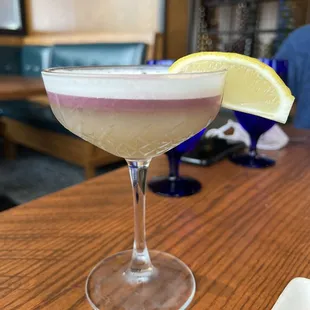 Con-tempera sour. Solid whiskey sour with a bonanza wine float. Yum!!