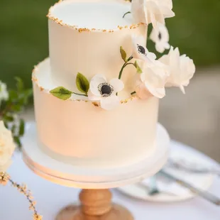 Our beautiful wedding cake.