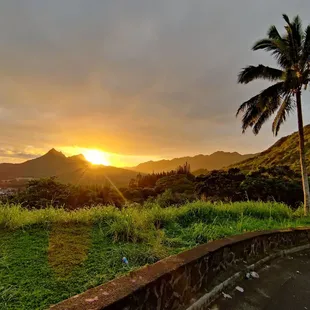 Just wait a bit and get a different photo!