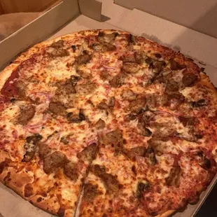 Mushroom, Meatball, and Onion Large Pizza