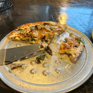 Alfredo Grace&apos;s Pizza