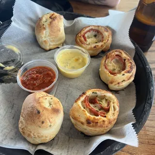 Peperoni Knots