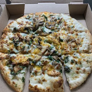The Grace&apos;s Alfredo is easily 5/5! Great pizza!