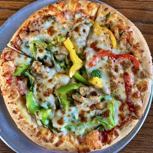 3 topping pizza (sausage, peppers, spinach)