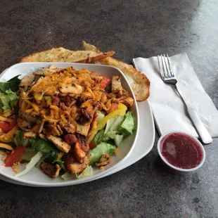 Sedona Salad w/ delicious cheese bread.
