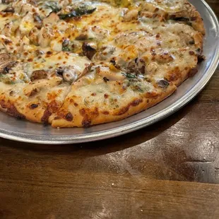 Grace's Alfredo pizza