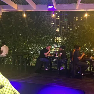 Outdoor rooftop Patio vibes!!