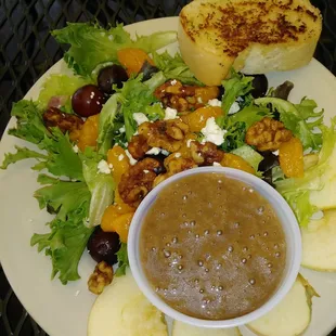Fruit &amp; baby greens salad with balsamic dressing