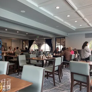 Gorgeous dining room