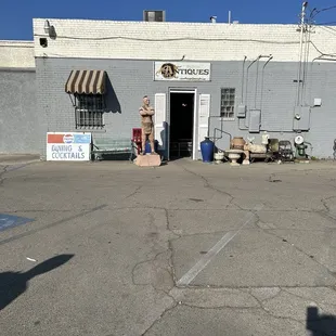 inside looks how the outside looks.