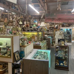 Lots of thing to see...