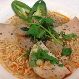 Ramen noodle w/ cha lua n Bo Vien! Yummy