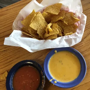 Small Queso and Salsa with Chips
