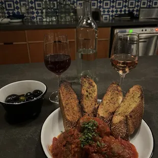 Meatball hot dinner + Olives