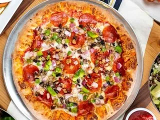 Aviator Pizza & Drafthouse