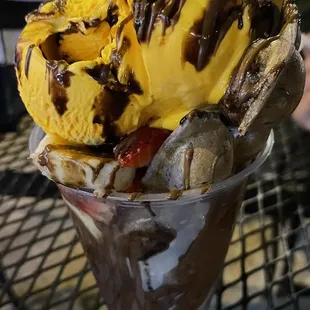 ice cream sundae