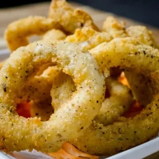 onion rings on a plate