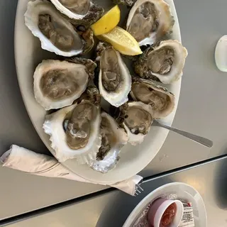 Raw or Steamed Oysters on the Half Shell 1/2 Dozen & Dozen*