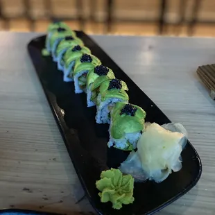 Green Goddess Maki ($13)