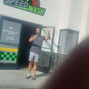 BEWARE OF THIS CON-ARTIST WHO WORKS HERE.