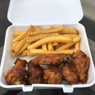 $10 Wing Special
With Fries