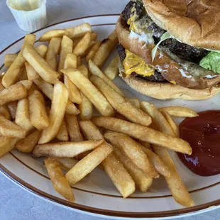 20.00?????? Seriously!!!!! Unreal!!! So expensive!!! This is a 10.00 meal everywhere!!!!