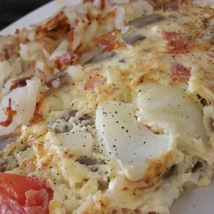 Greek omelett with hashbrowns